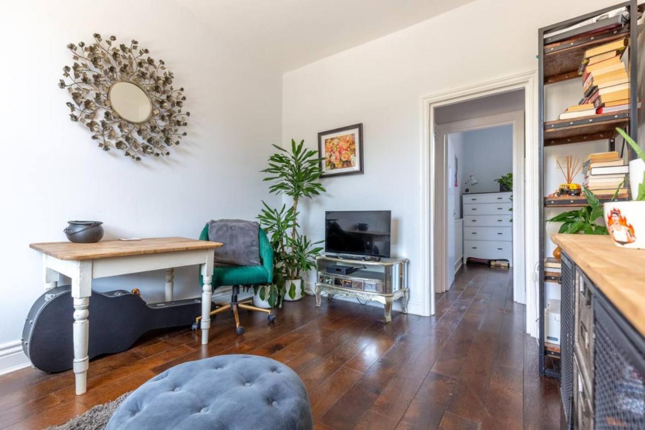 Cheerful 1 Bedroom Flat In The Heart Of North