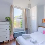 Cheerful 1 Bedroom Flat In The Heart Of North London