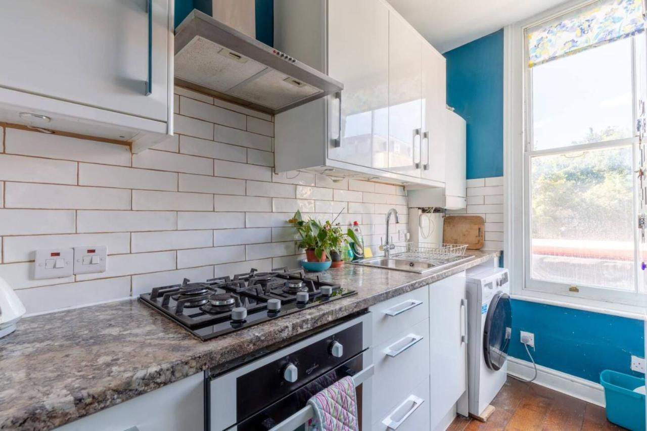 Cheerful 1 Bedroom Flat In The Heart Of North Appartement